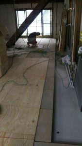 東京都北区赤羽にて置床工事を行いました。