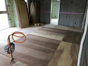 千葉県佐倉市にて、ビル改修の置床工事を行いました。