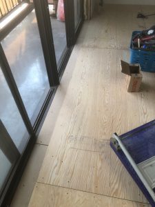 東京都小平市にて、マンションの置床工事を致しました。