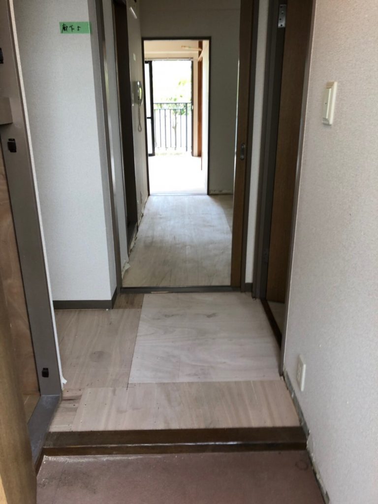 神奈川県川崎市中原市のマンションにて、床リフォーム 置床工事を行いました！