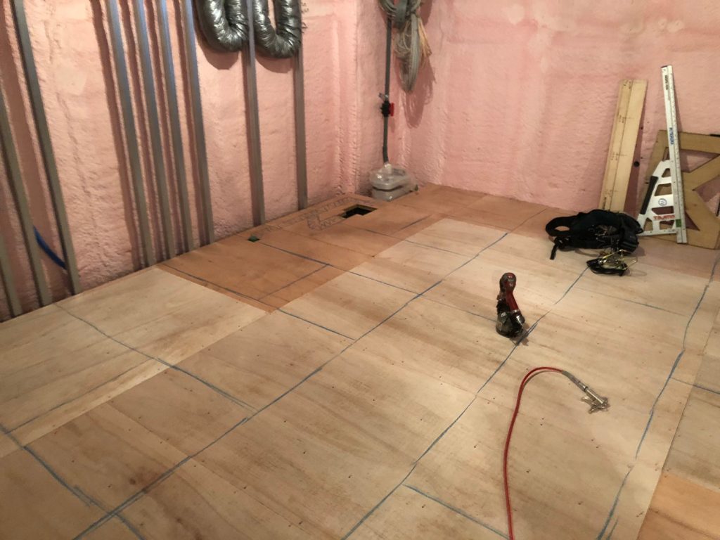 東京都大田区田園調布にて、地階の床リフォーム 置床工事を行いました！