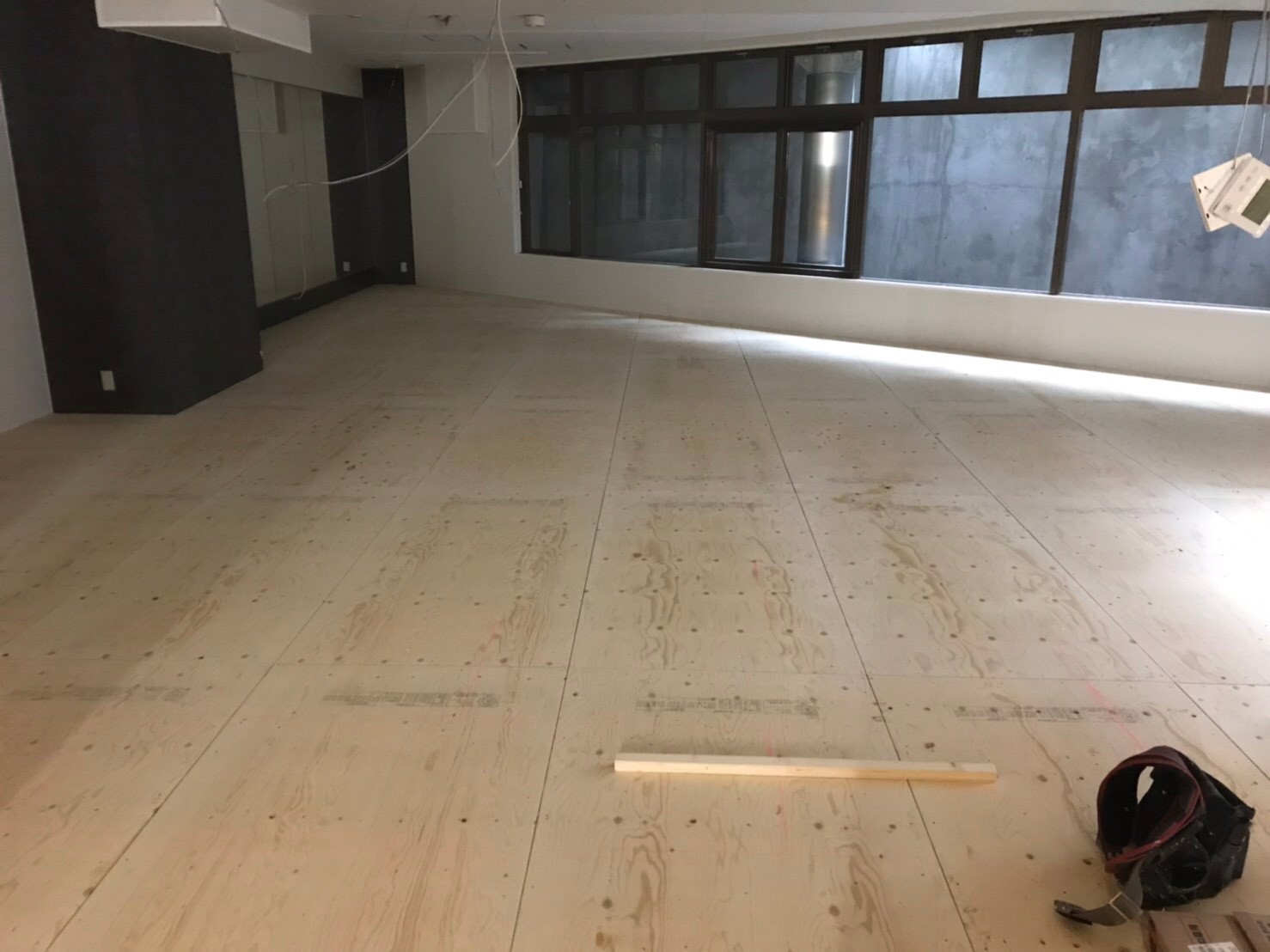 東京都千代田区のダンススタジオにて、遮音、置床工事を行いました！