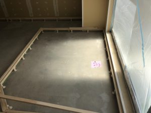 東京都八王子市のマンションテナントにて、置床工事を行いました！（フクビ化学工業「フリーフロアCP」）