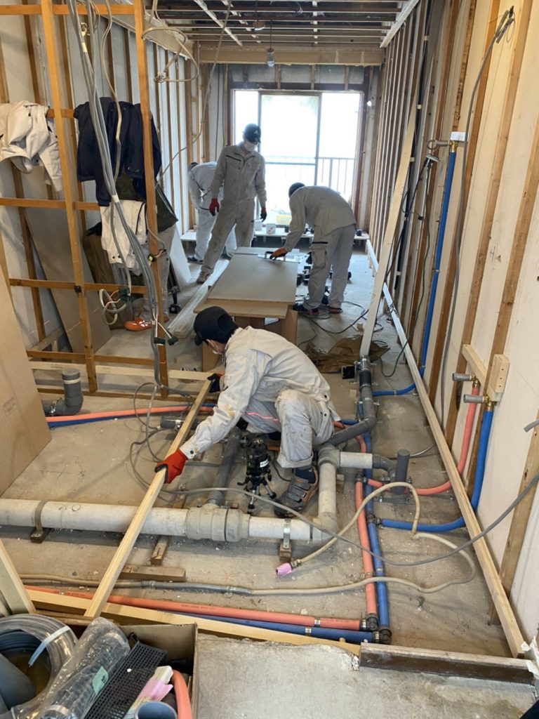 神奈川県横浜市金沢区のマンションにて、置床工事を行いました。（フクビ化学工業フリーフロアCP）