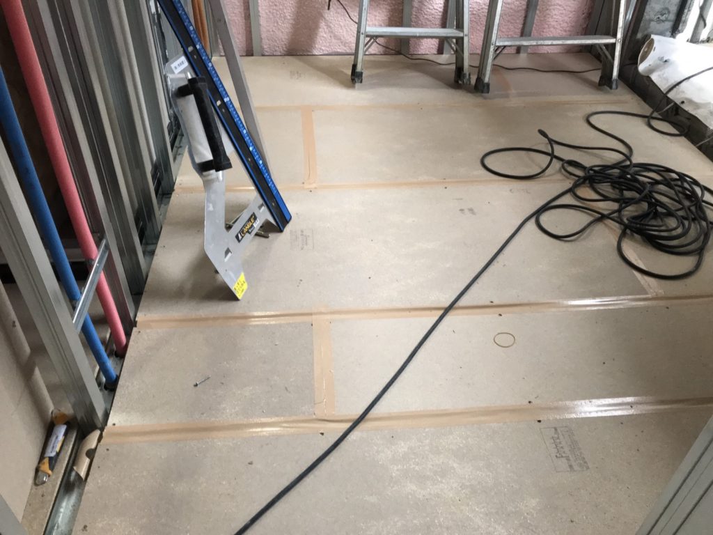 東京都文京区にて、新築の置床工事を行いました。（フクビ化学工業フリーフロアCP）【秀和建工】