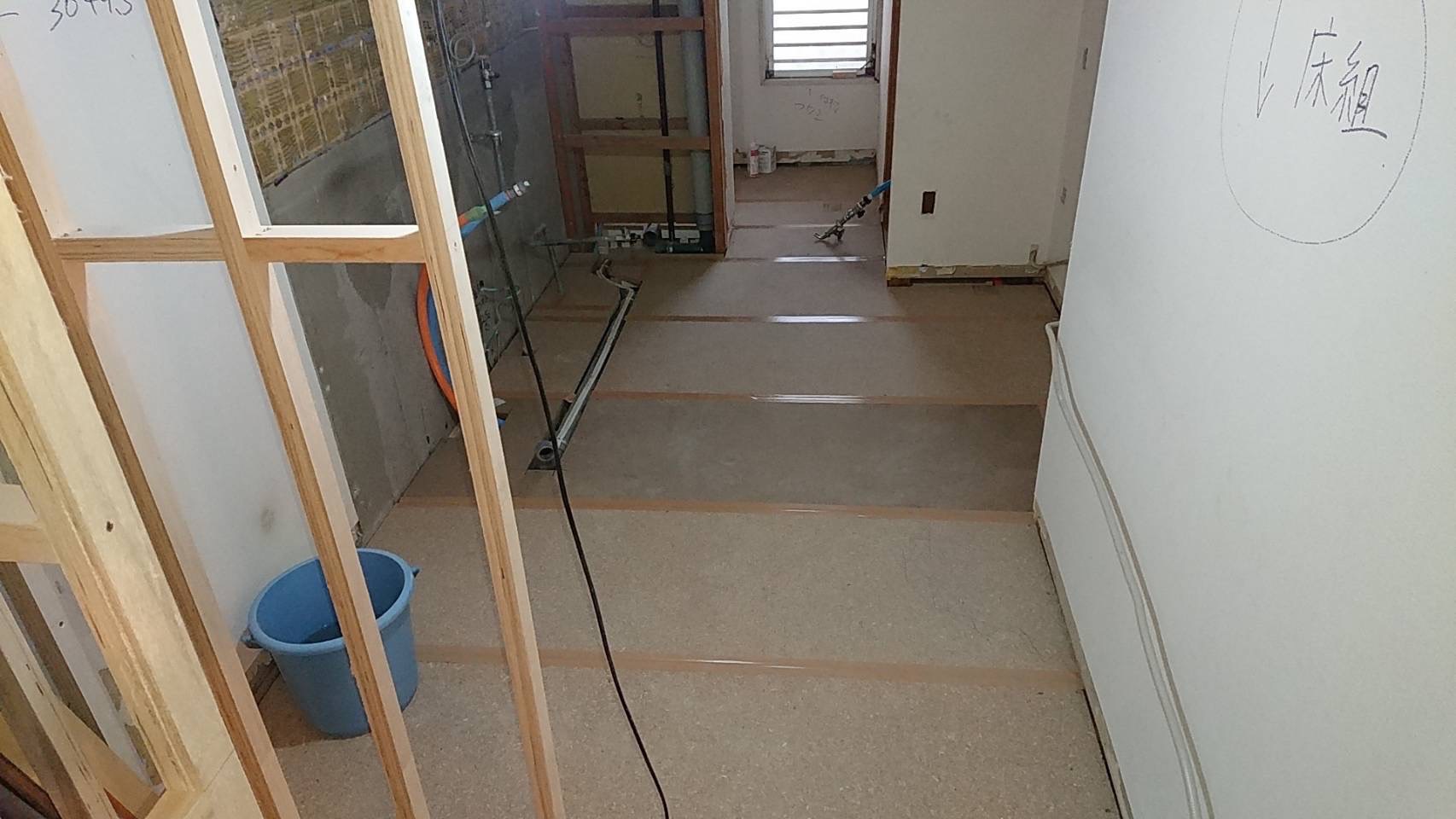神奈川県横浜市南区のマンションにて、置床工事を行いました。（乾式二重床）【秀和建工】