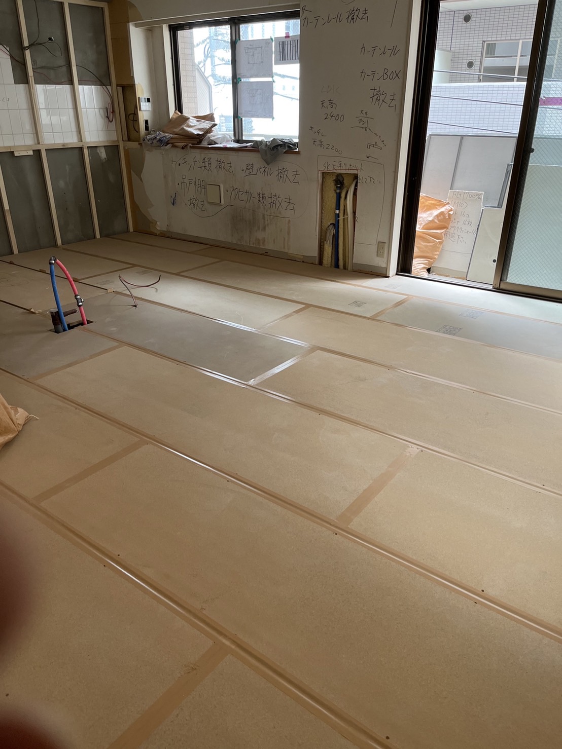 東京都港区のマンションにて置床工事を行いました。（乾式二重床）【秀和建工】