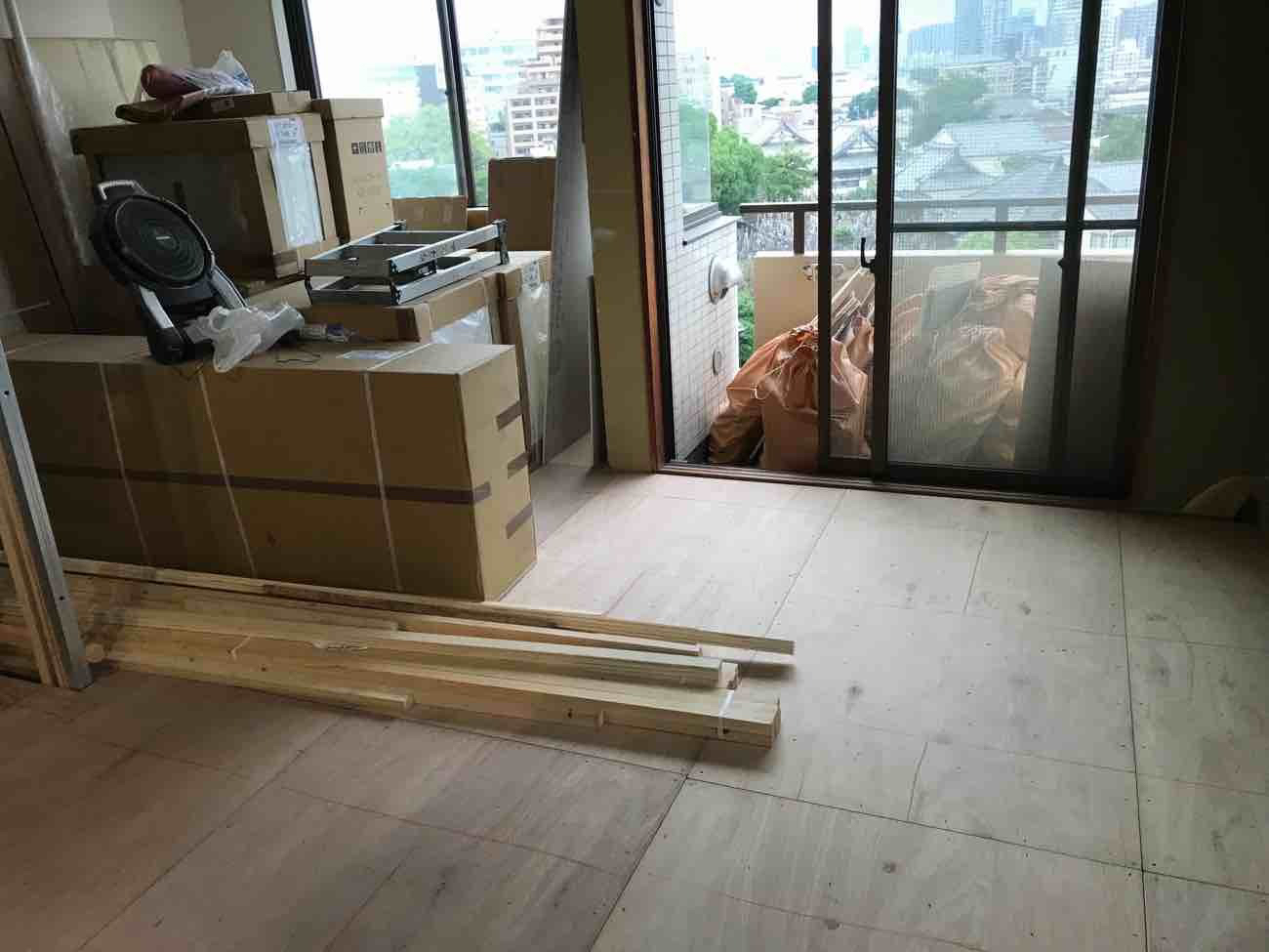 東京都台東区のマンションにて、１day置床工事を行いました。（乾式二重床）【秀和建工】
