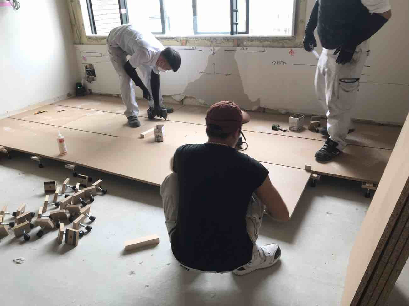 東京都港区赤坂のマンションにて置床工事を行いました。（フクビ化学工業フリーフロアcp）【秀和建工】