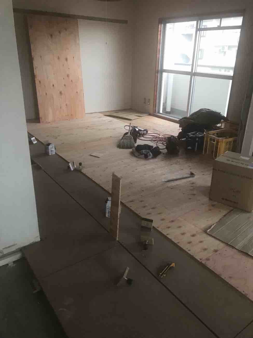 神奈川県座間市のマンションにて、置床工事を行いました。（乾式二重床）【秀和建工】