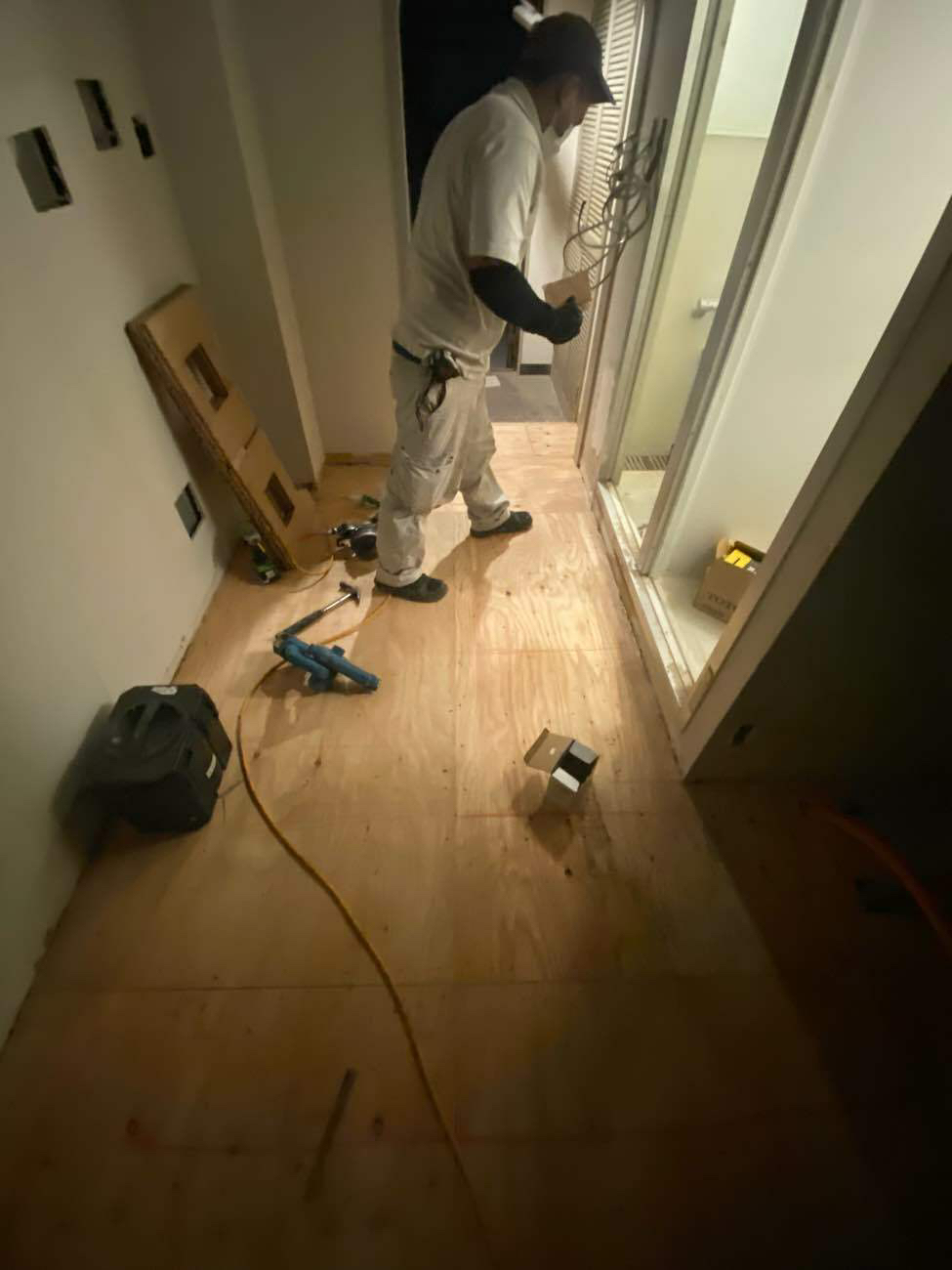 東京都品川区のマンションにて、置床工事を行いました。（乾式二重床）【秀和建工】