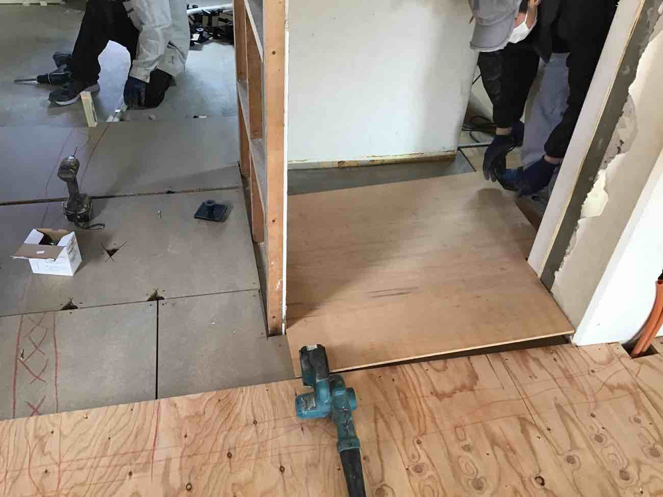 東京都大田区のマンションにて、置床工事を行いました。（乾式二重床）【秀和建工】