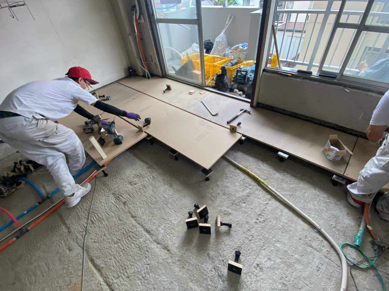 東京都港区のマンションにて、１day置床工事を行いました。（フリーフロアCP）【秀和建工】