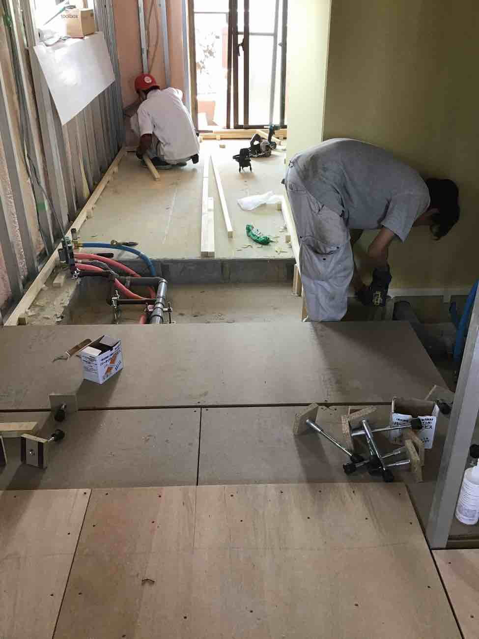 東京都江東区のマンションにて、１day置床工事を行いました。（乾式二重床）【秀和建工】