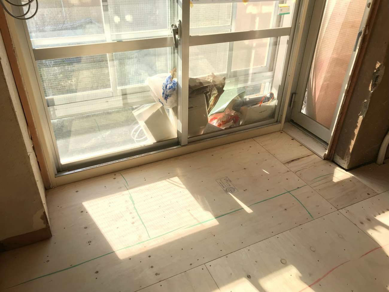 東京都渋谷区のマンションにて、１day置床工事を行いました。（フリーフロアCP）【秀和建工】