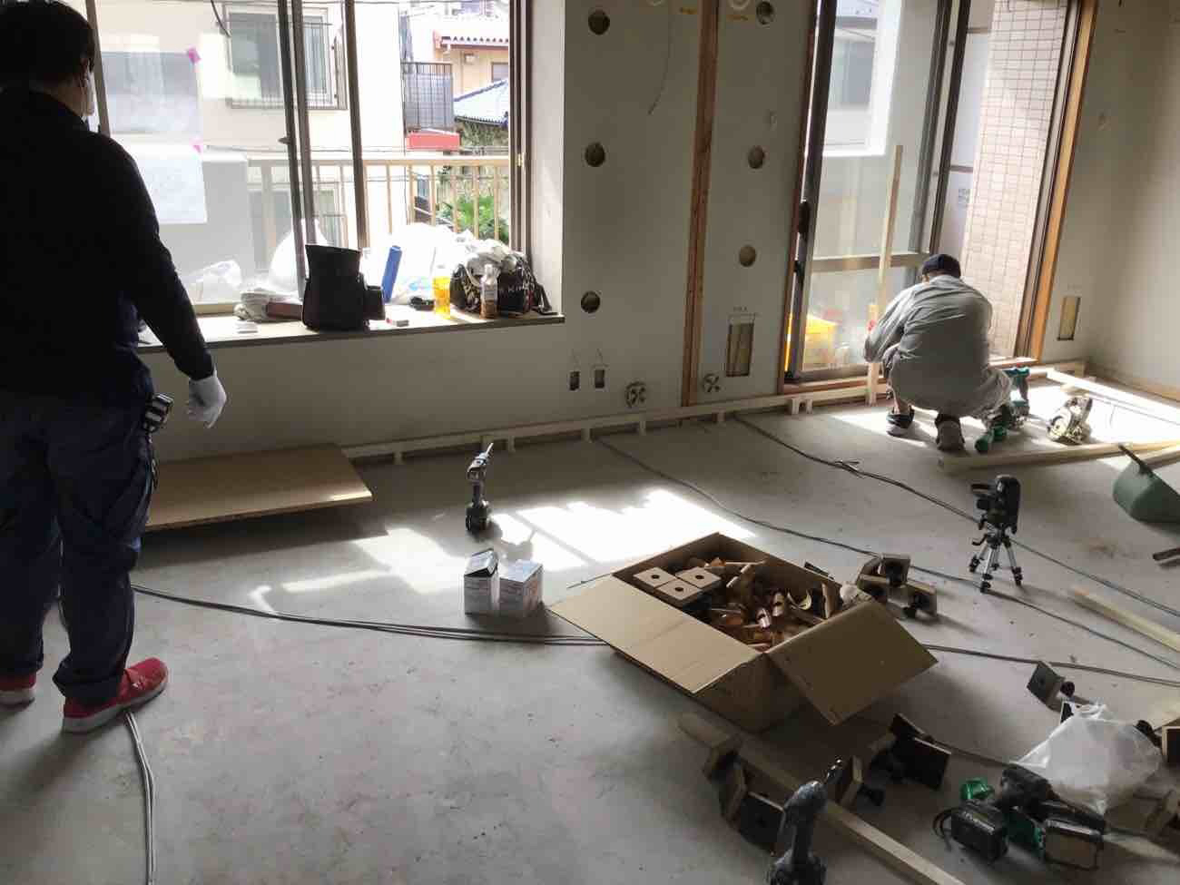 東京都足立区のマンションにて、１day置床工事を行いました。（乾式二重床）【秀和建工】
