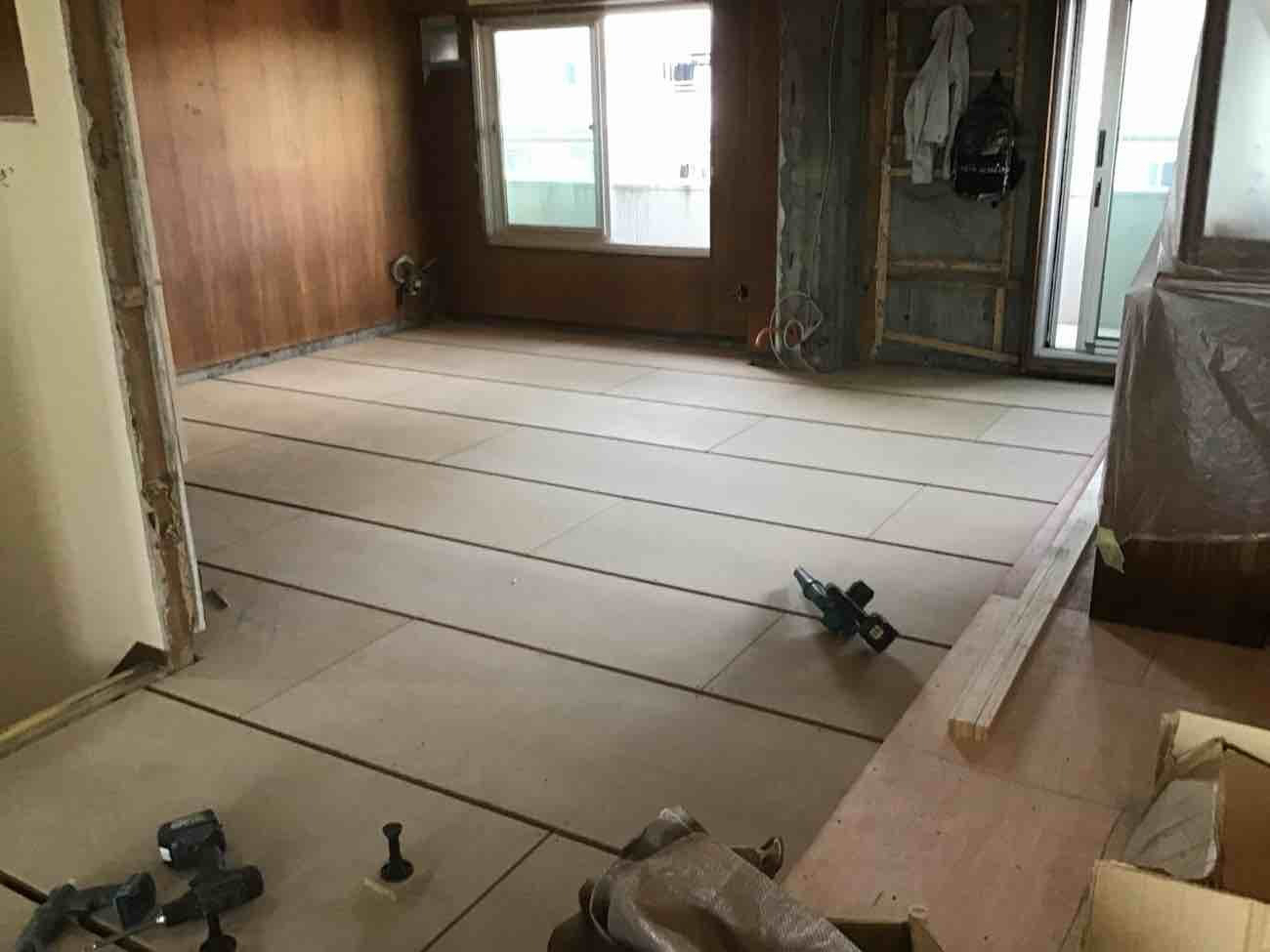 東京都杉並区のマンションにて、置床工事を行いました。（乾式二重床）【秀和建工】