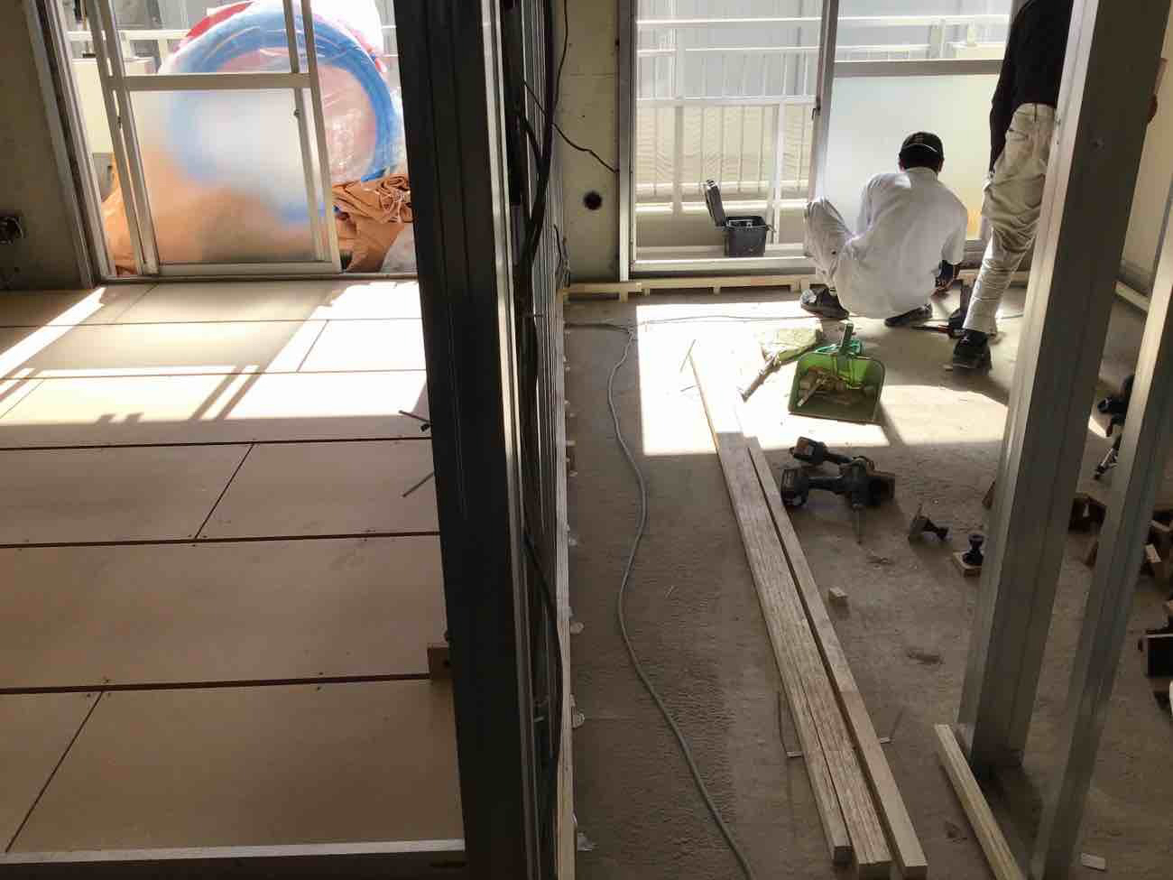 埼玉県蕨市のマンションにて、置床工事を行いました。（乾式二重床）【秀和建工】
