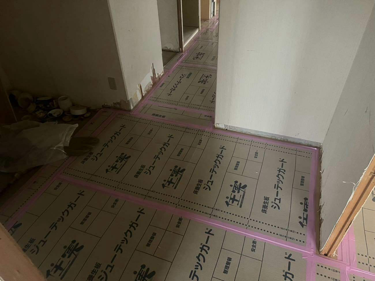 神奈川県横浜市青葉区のマンションにて、置床工事を行いました。（万協乾式二重床）【秀和建工】