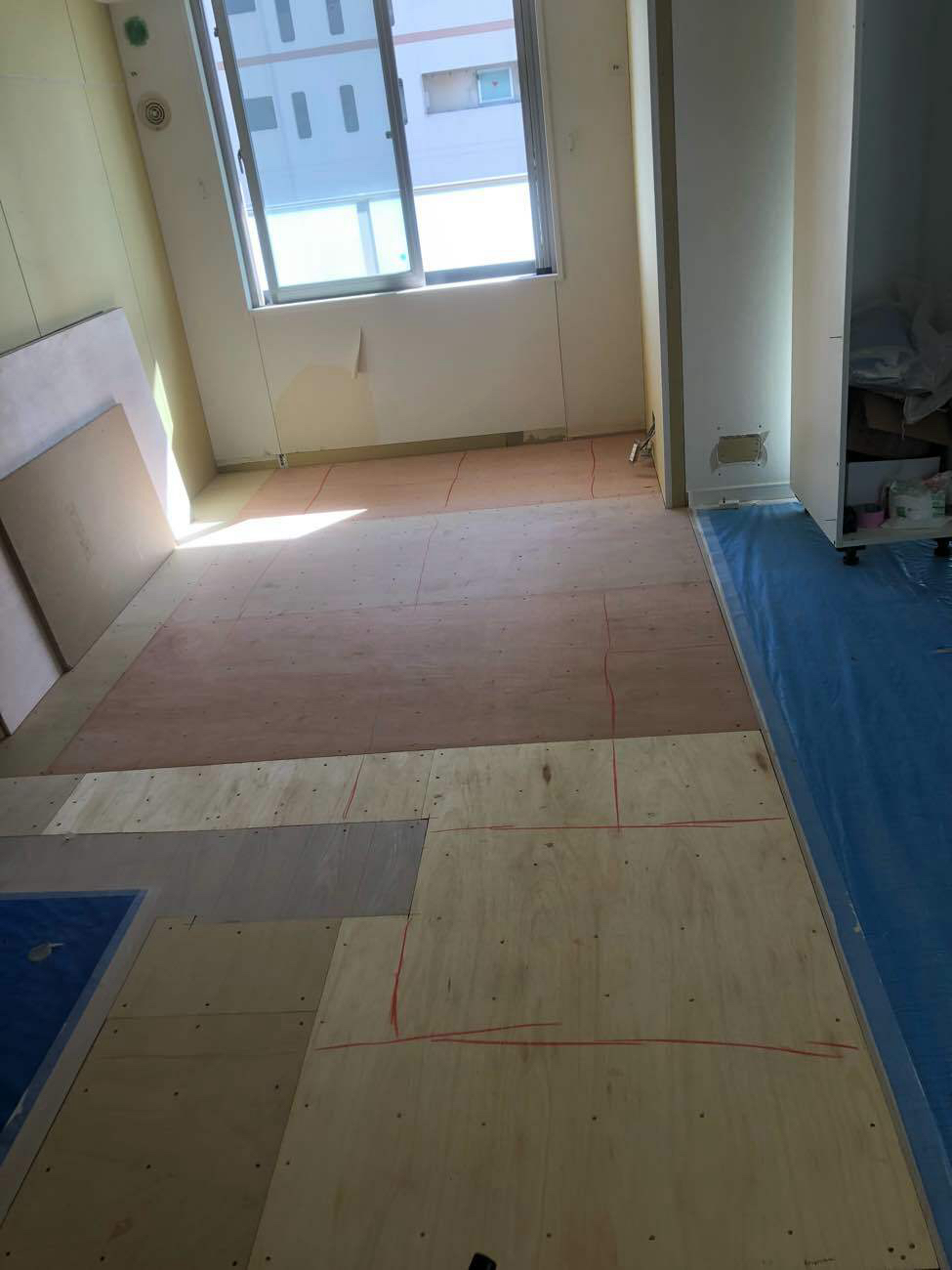 千葉県市川市のマンションにて、置床工事を行いました。（乾式二重床）【秀和建工】