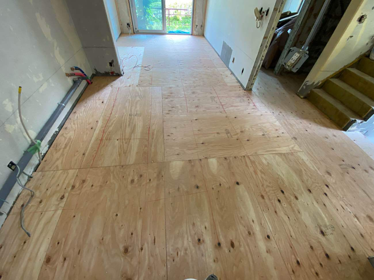 横浜市青葉区の戸建て住宅にて、置床工事を行いました。（乾式二重床）【秀和建工】