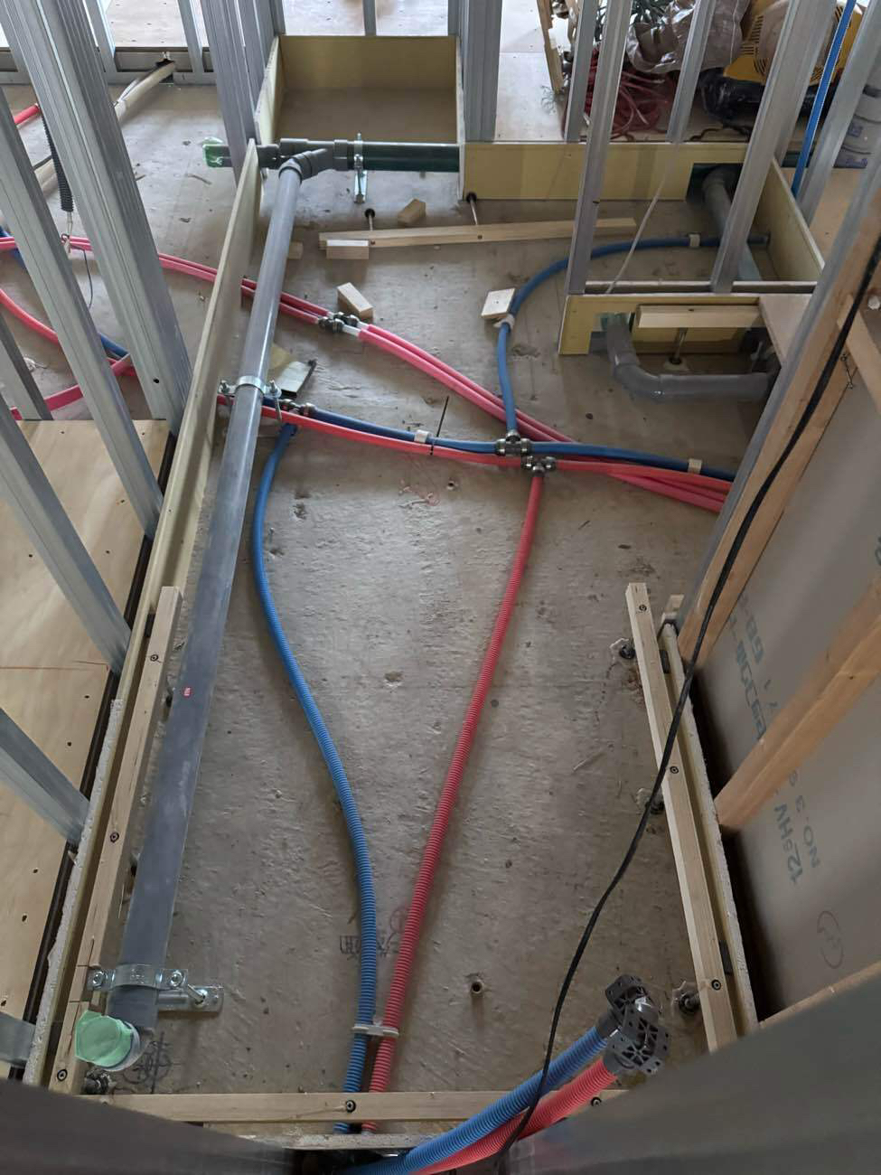 東京都北区のマンションにて、置床工事を行いました。（パーチクルボード）【秀和建工】