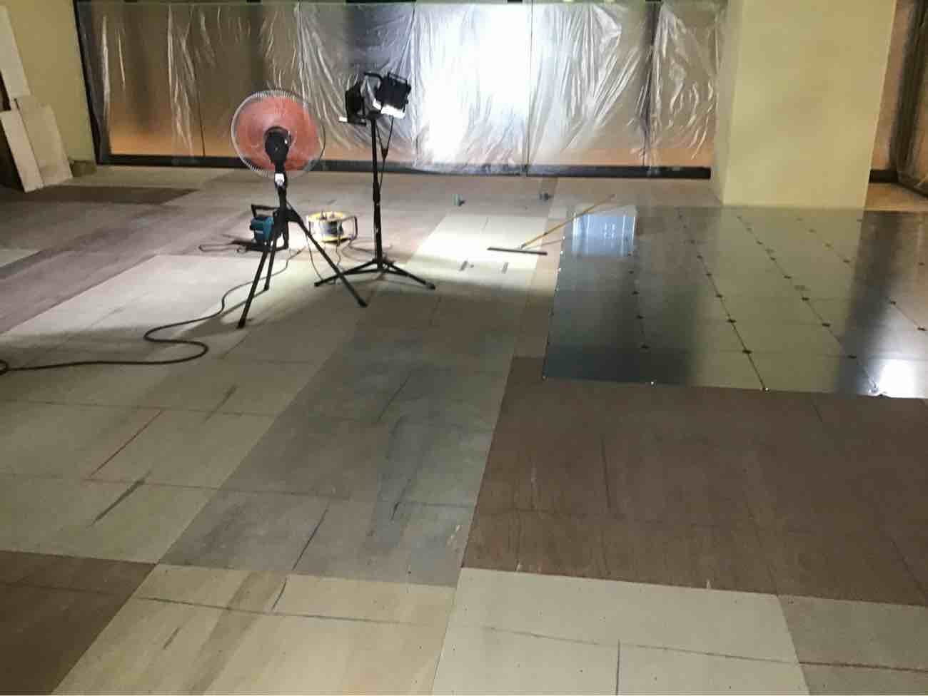 東京都中央区の店舗にて、置床工事を行いました。（センクシア、乾式二重床）【秀和建工】