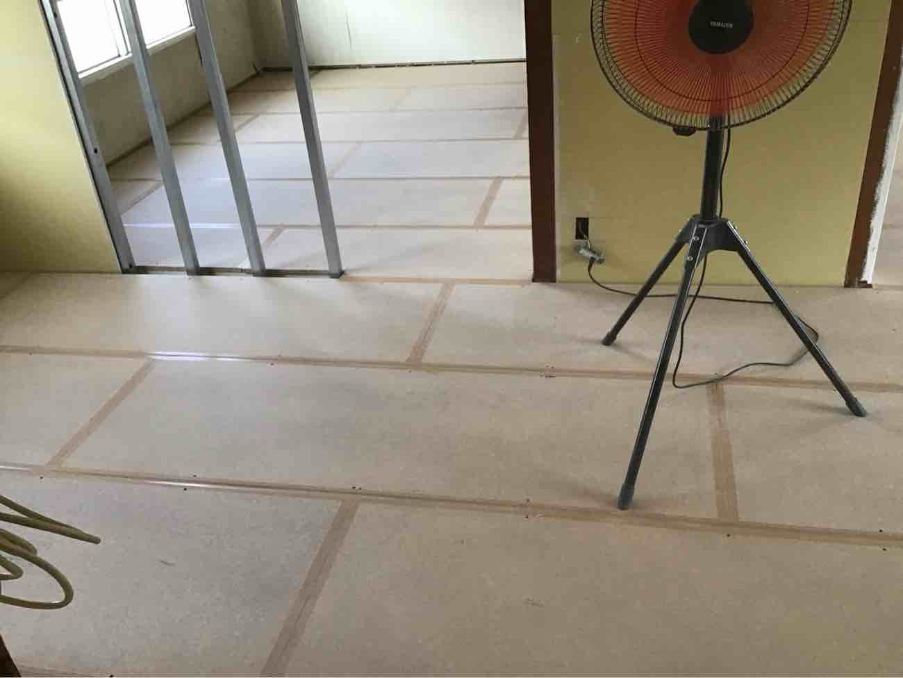 東京都板橋区のマンションにて、置床工事を行いました。（乾式二重床）【秀和建工】