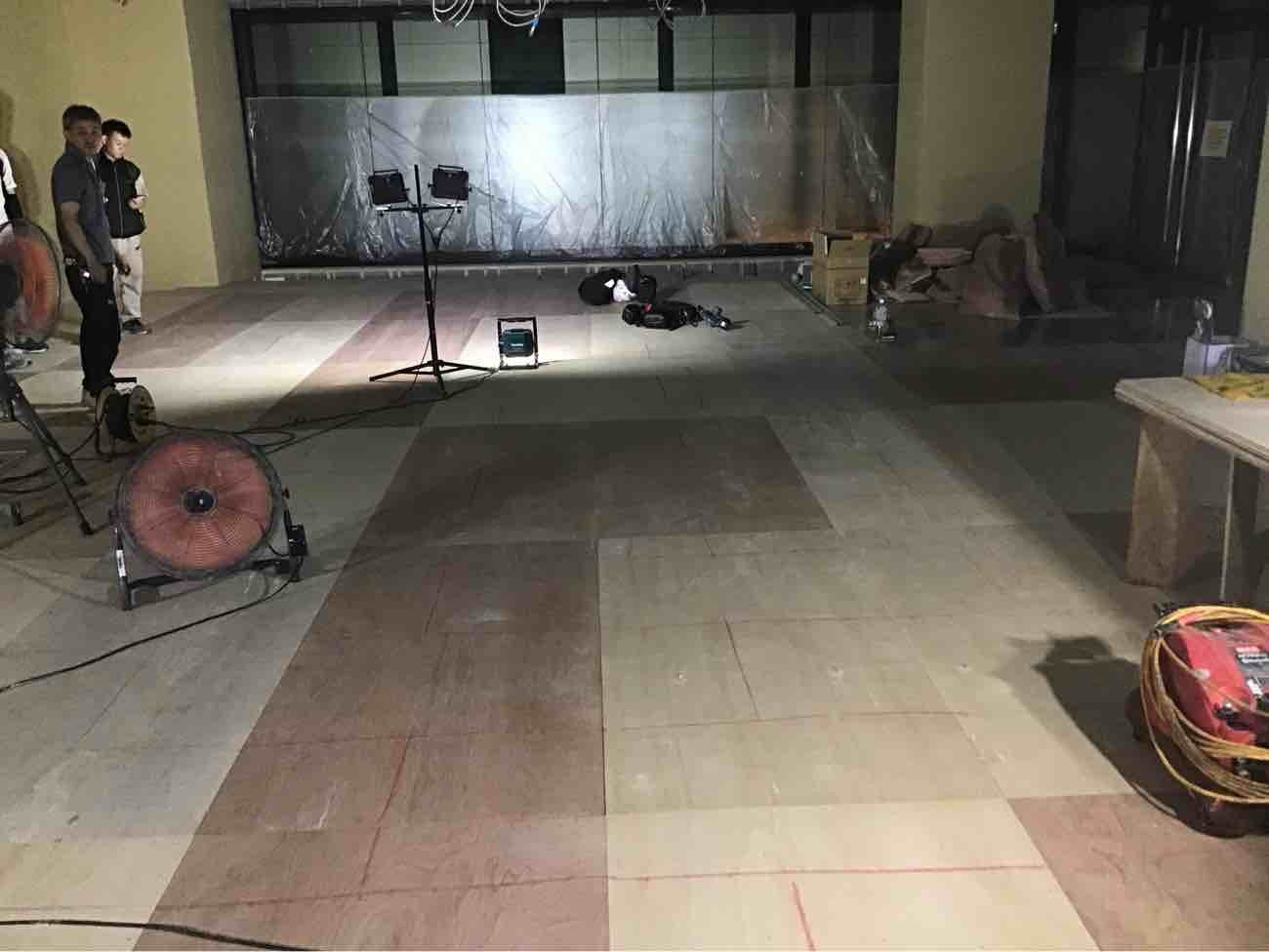 東京都中央区の店舗にて、置床工事を行いました。（センクシア、乾式二重床）【秀和建工】