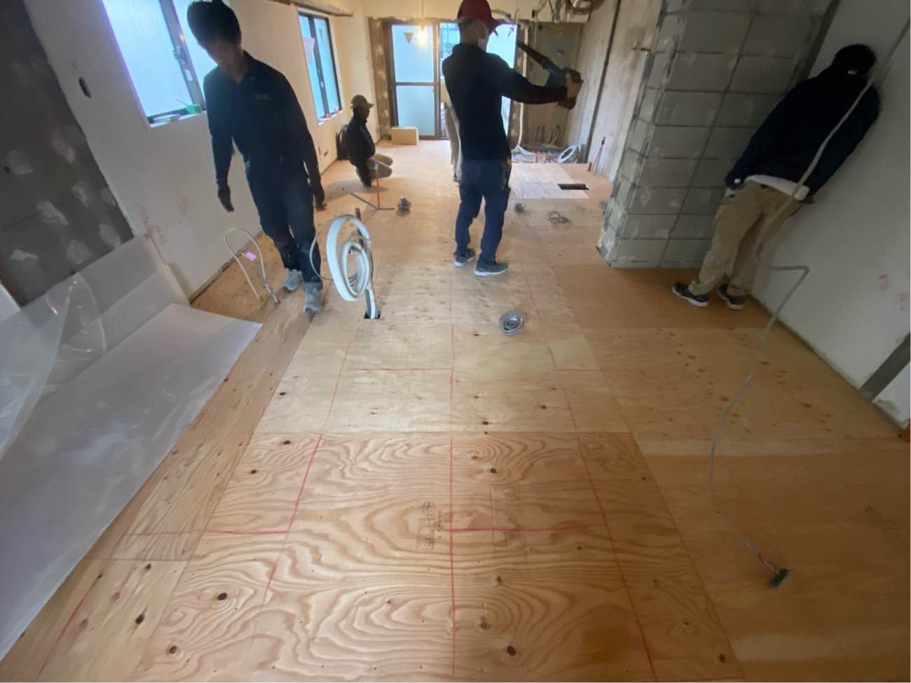 東京都目黒区のマンションにて、1day置床工事を行いました。（乾式二重床）【秀和建工】