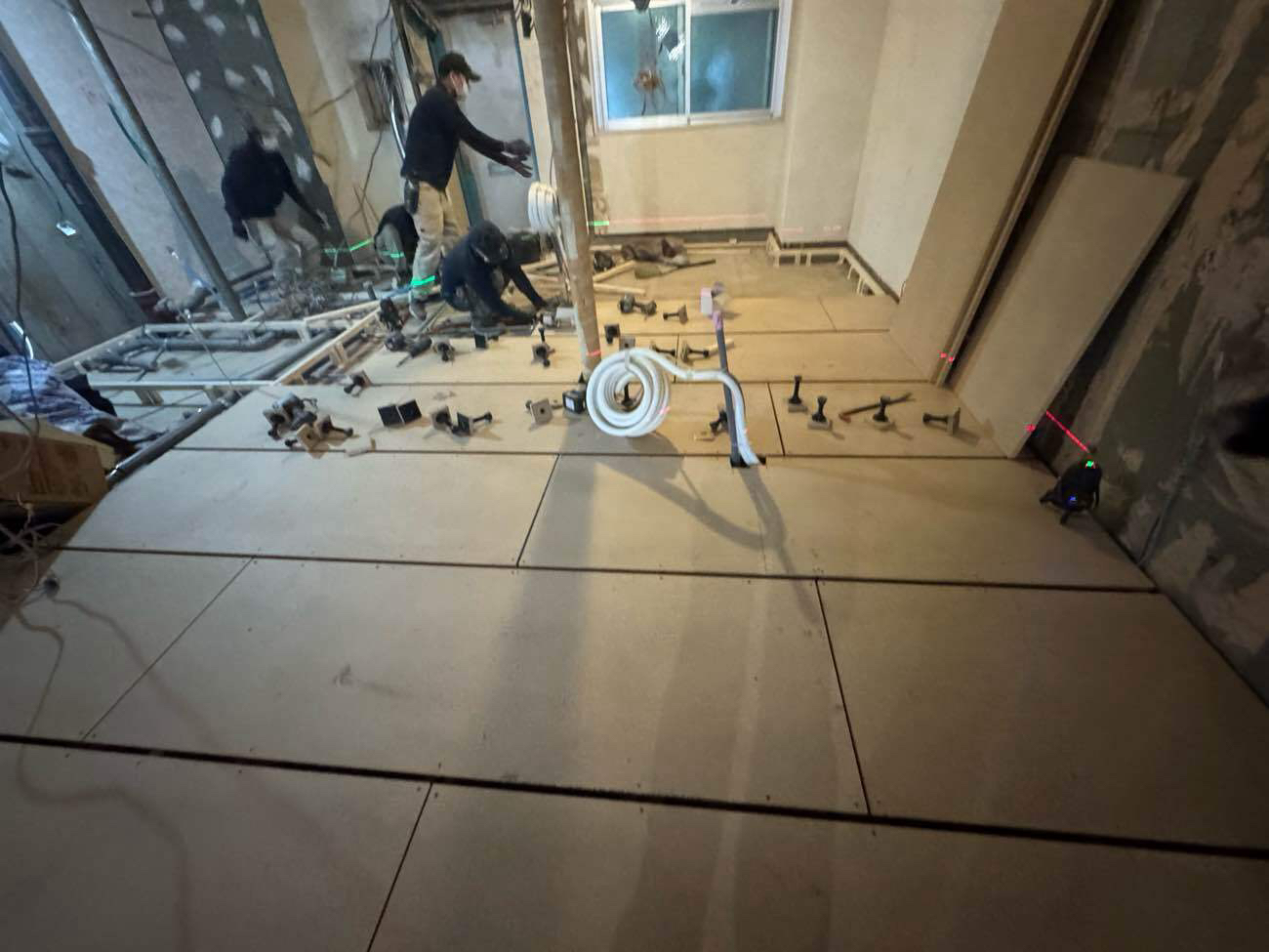 東京都渋谷区のマンションにて、置床工事を行いました。(乾式二重床)【秀和建工】