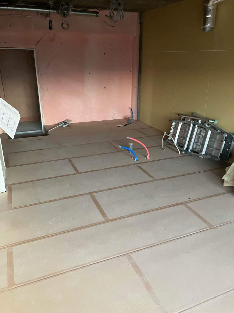 相模原市緑区のマンションにて、1day置床工事を行いました。（乾式二重床）【秀和建工】