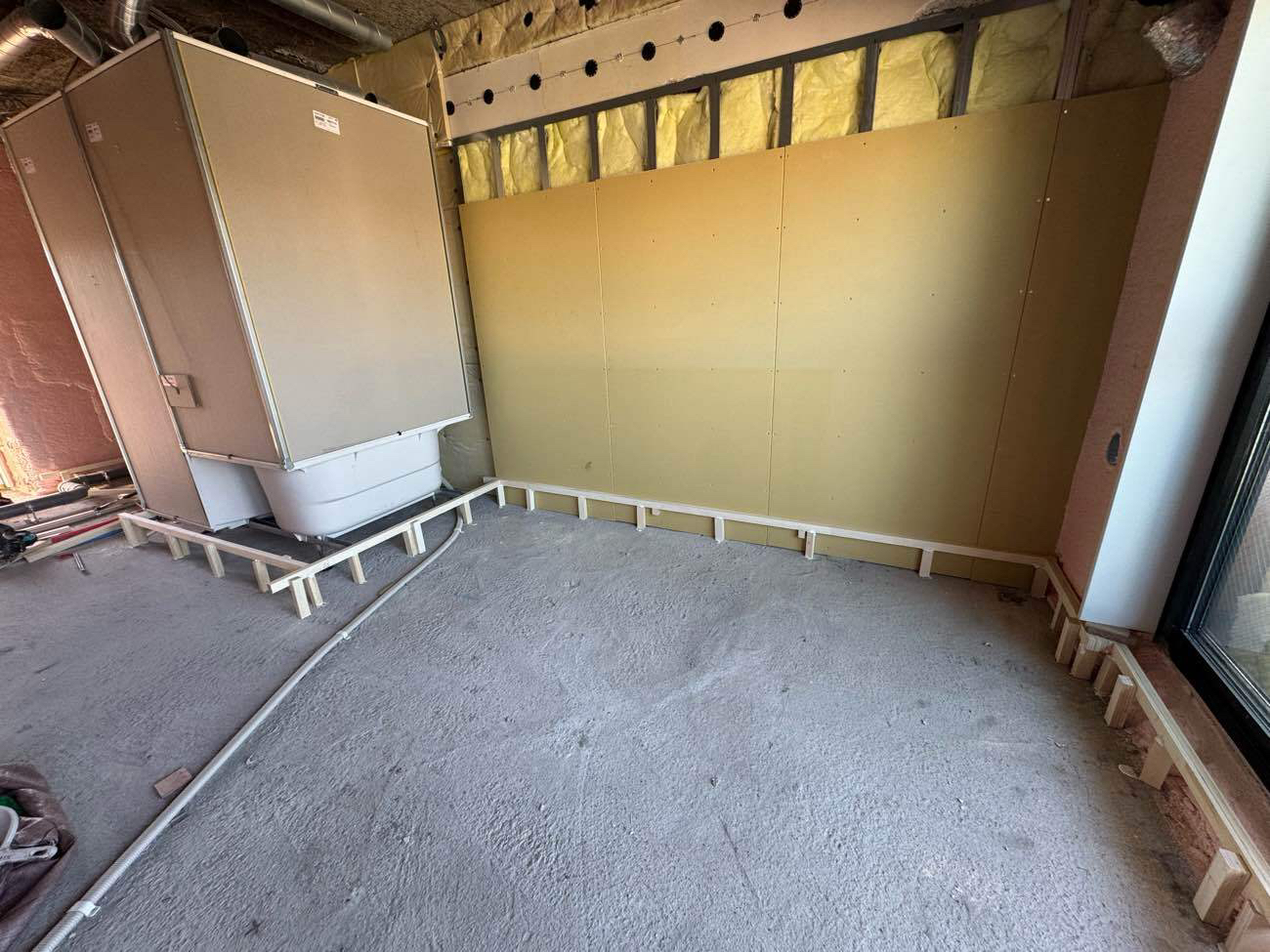 相模原市緑区のマンションにて、1day置床工事を行いました。（乾式二重床）【秀和建工】