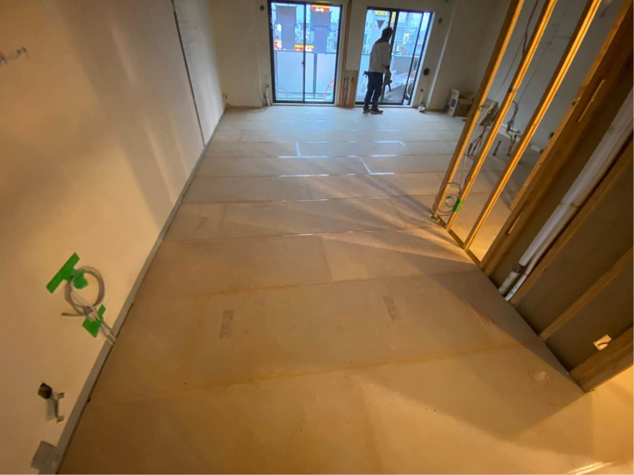 相模原市緑区のマンションにて、1day置床工事を行いました。（乾式二重床）【秀和建工】