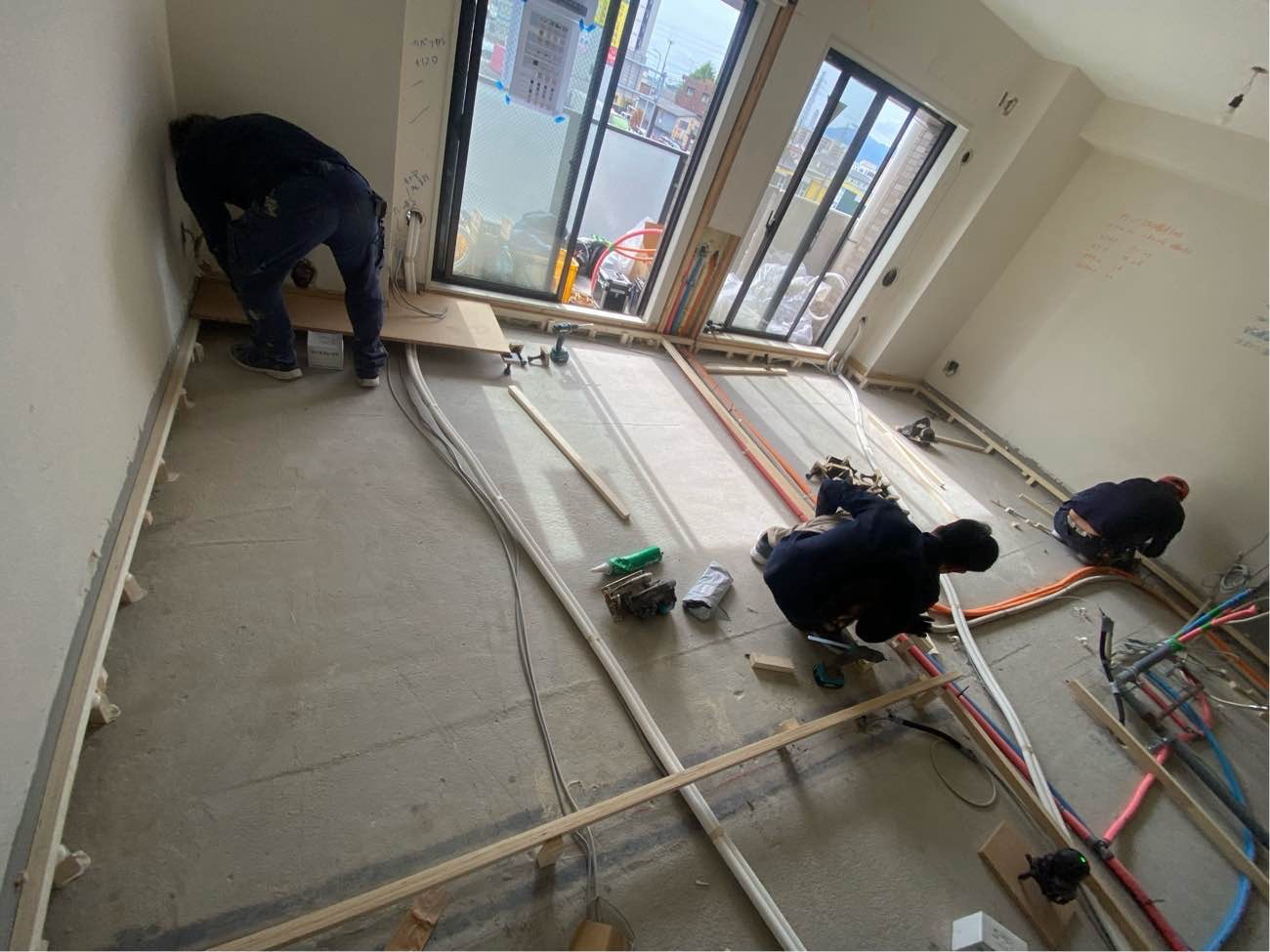 相模原市緑区のマンションにて、1day置床工事を行いました。（乾式二重床）【秀和建工】