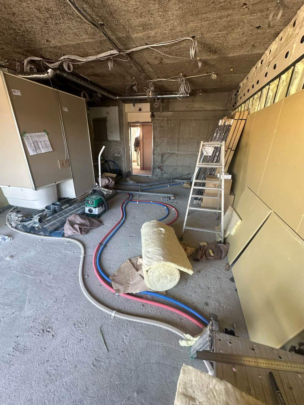 相模原市緑区のマンションにて、1day置床工事を行いました。（乾式二重床）【秀和建工】