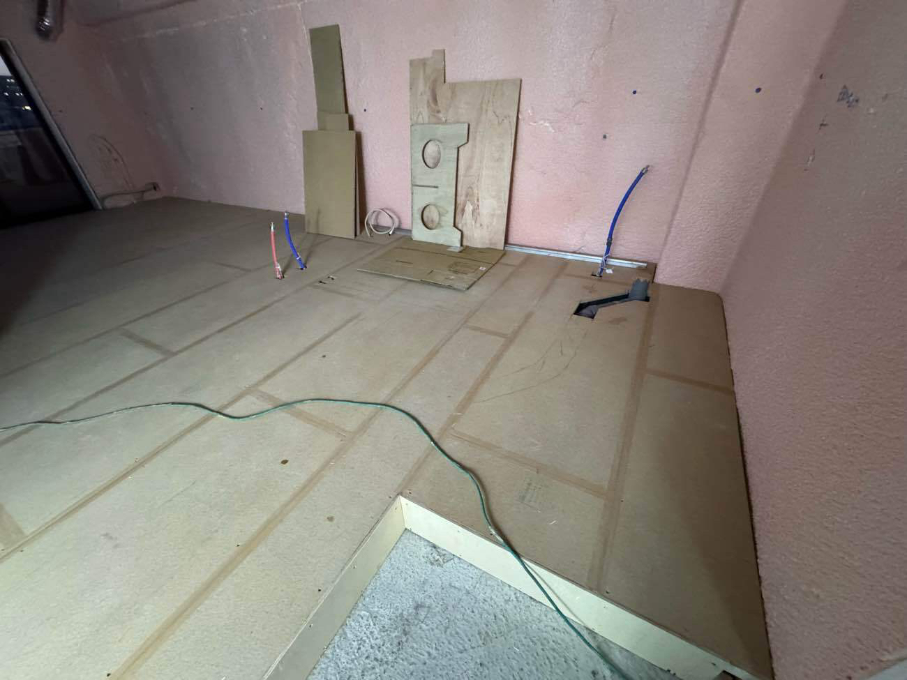 相模原市緑区のマンションにて、1day置床工事を行いました。（乾式二重床）【秀和建工】