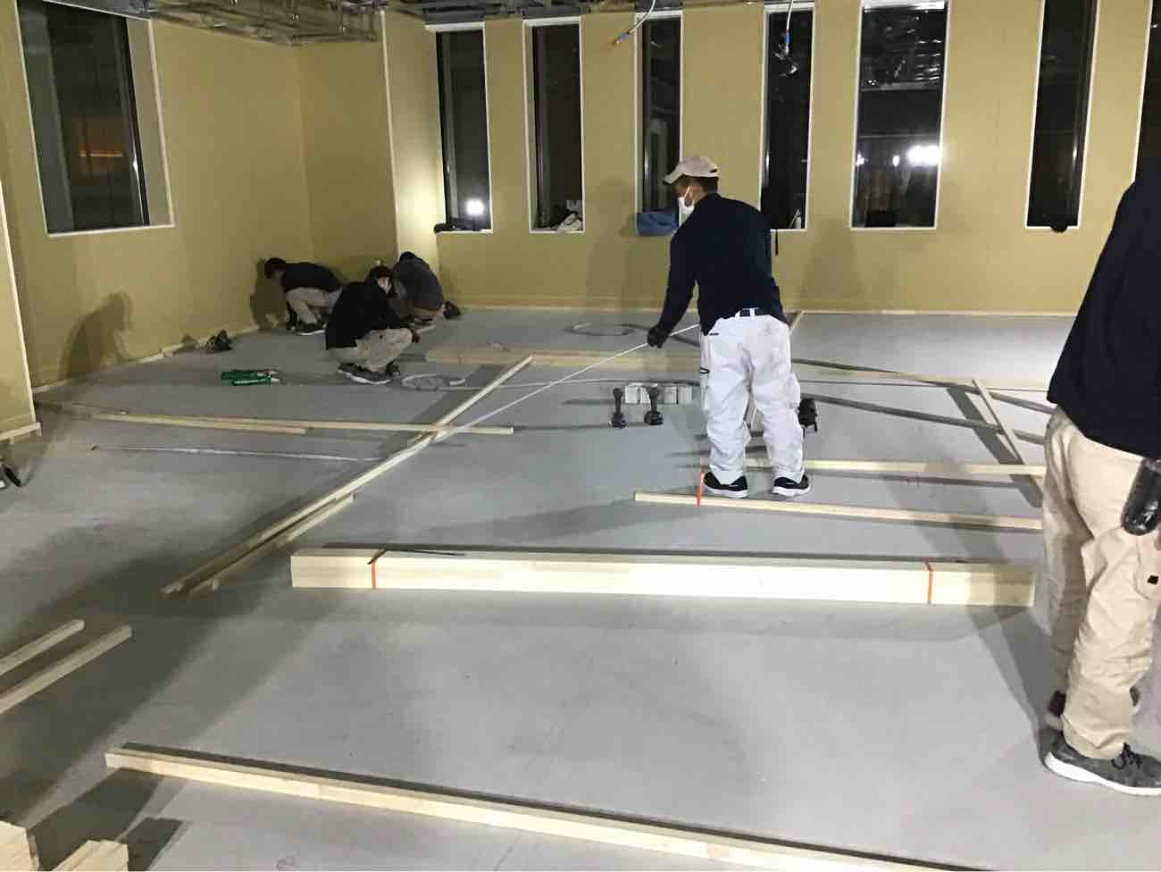 東京都中央区のクリニックにて、置床工事を行いました。（乾式二重床）【秀和建工】