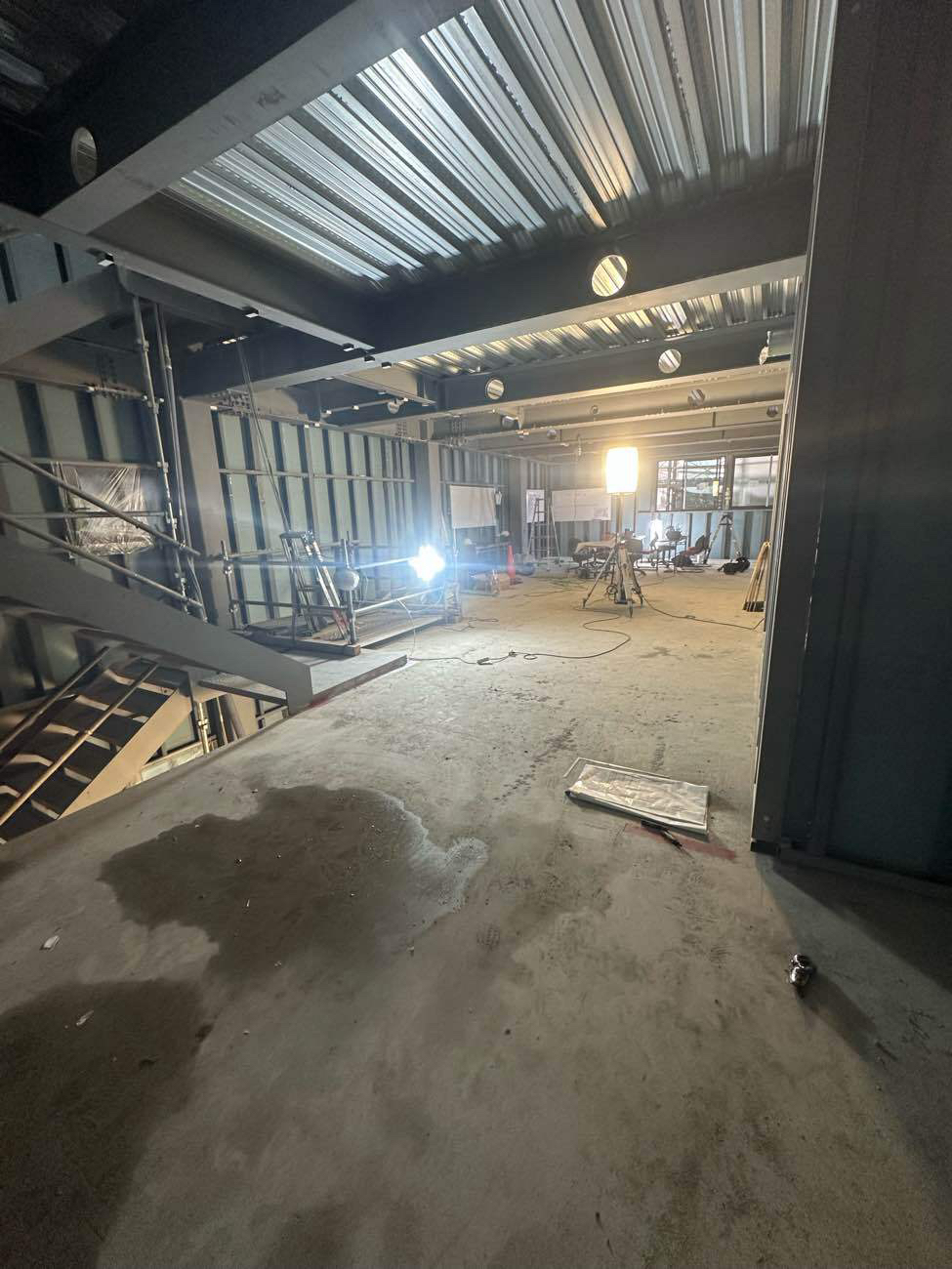 東京都江戸川区にある保育園にて、置床工事を行いました。(乾式二重床)【秀和建工】