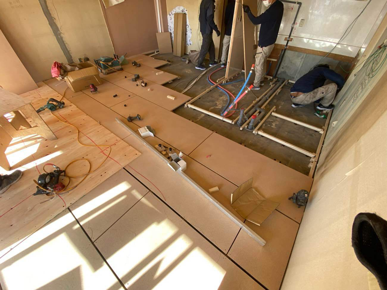 横浜市神奈川区のマンションにて、１day置床工事を行いました。（乾式二重床）【秀和建工】