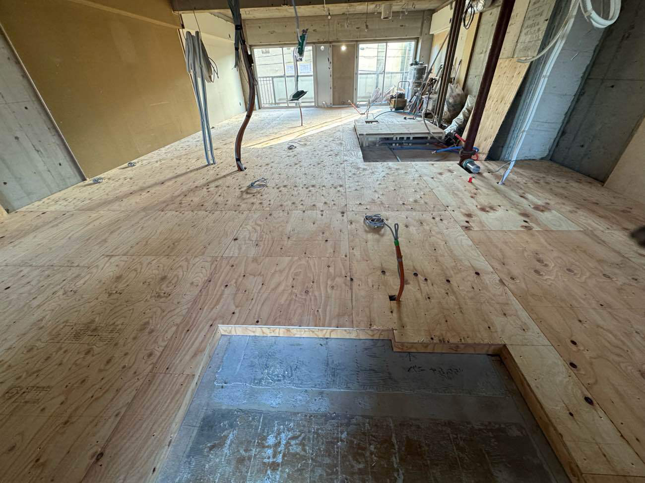 相模原市南区のマンションにて、１day置床工事を行いました。（乾式二重床）【秀和建工】