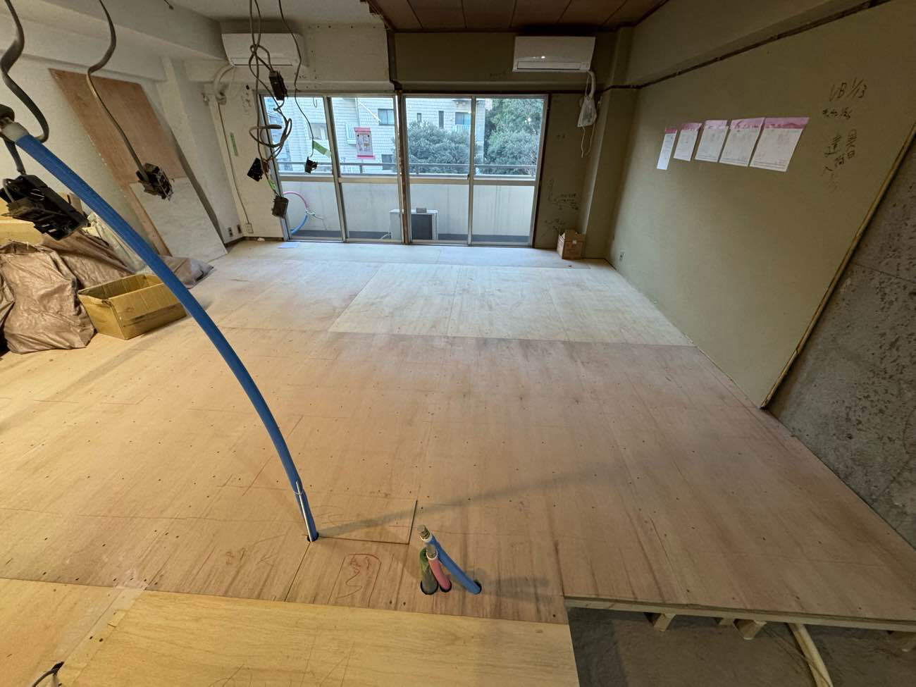 東京都港区南麻布のマンションにて、置床工事を行いました。（乾式二重床）【秀和建工】