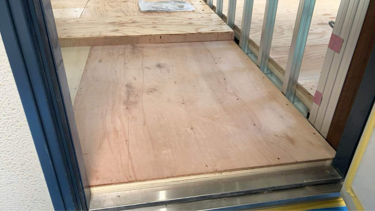 東京都品川区のマンションにて、１day置床工事を行いました。（乾式二重床）【秀和建工】