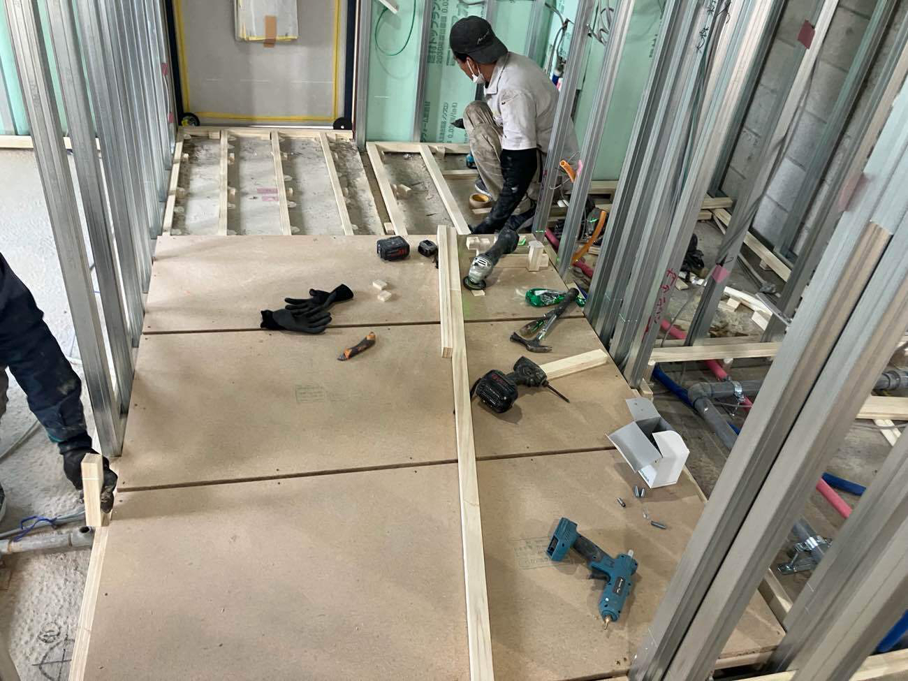 東京都品川区のマンションにて、１day置床工事を行いました。（乾式二重床）【秀和建工】