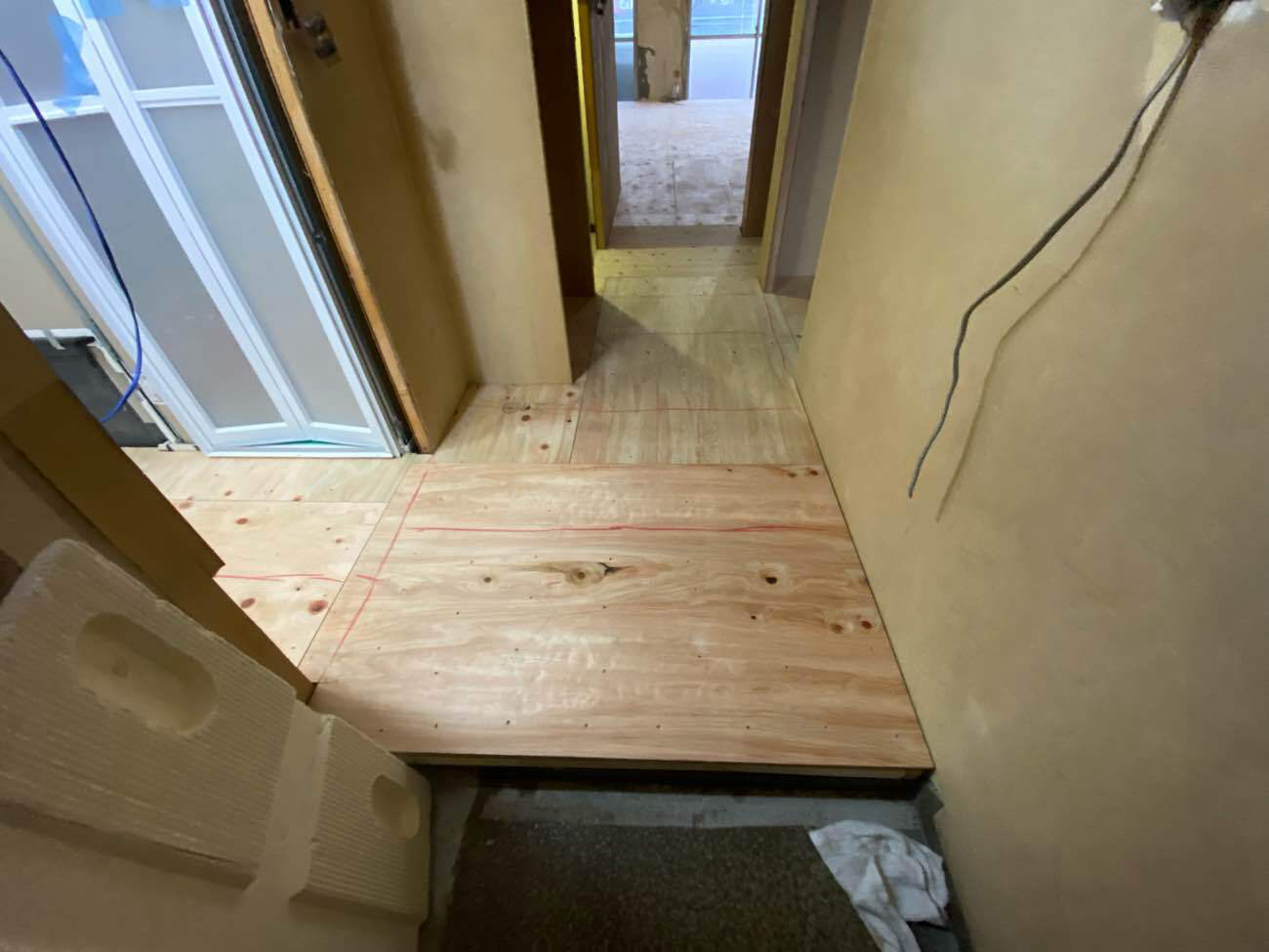 横浜市神奈川区のマンションにて、１day置床工事を行いました。（乾式二重床）【秀和建工】