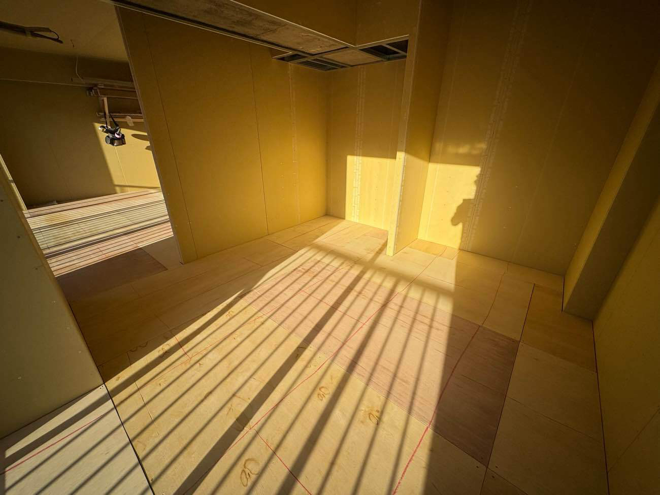 東京都千代田区のマンションにて、１day置床工事を行いました。（乾式二重床）【秀和建工】