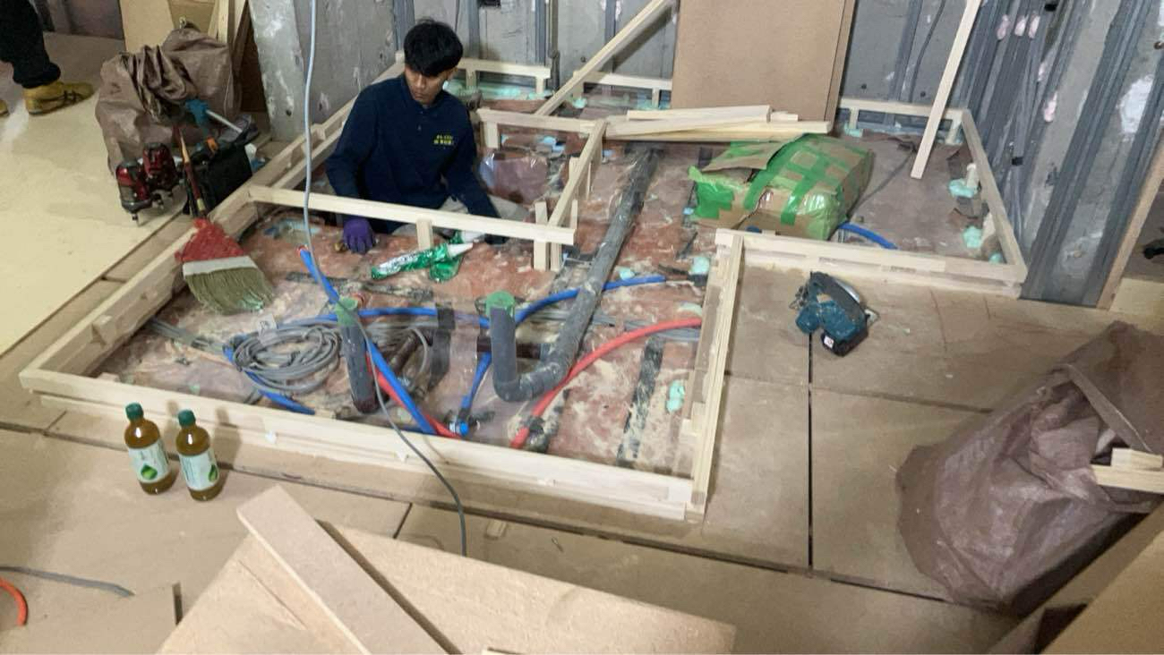 東京都渋谷区のマンションにて、１day置床工事を行いました。（乾式二重床）【秀和建工】