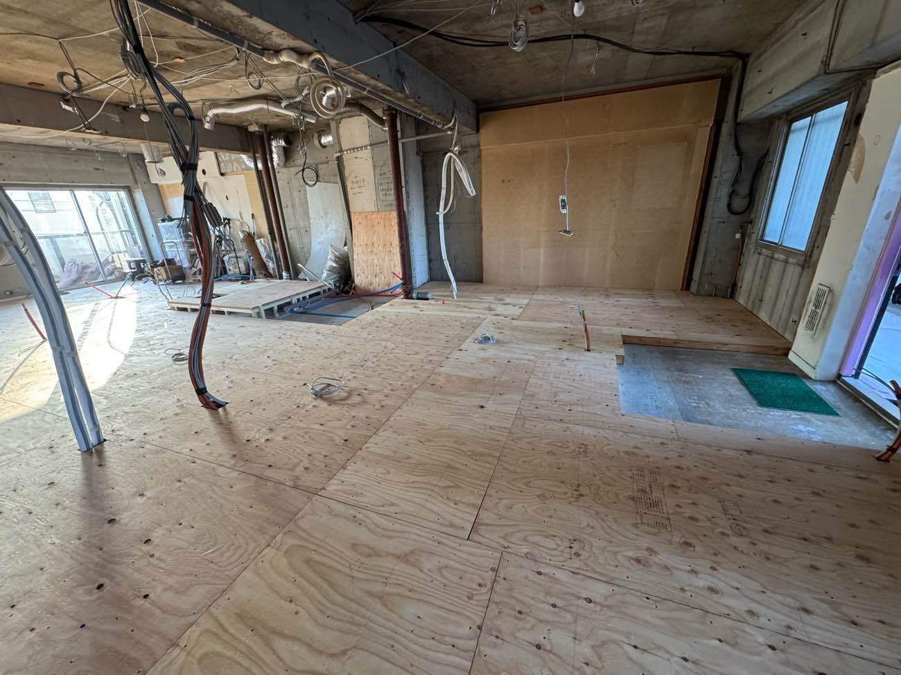 相模原市南区のマンションにて、１day置床工事を行いました。（乾式二重床）【秀和建工】