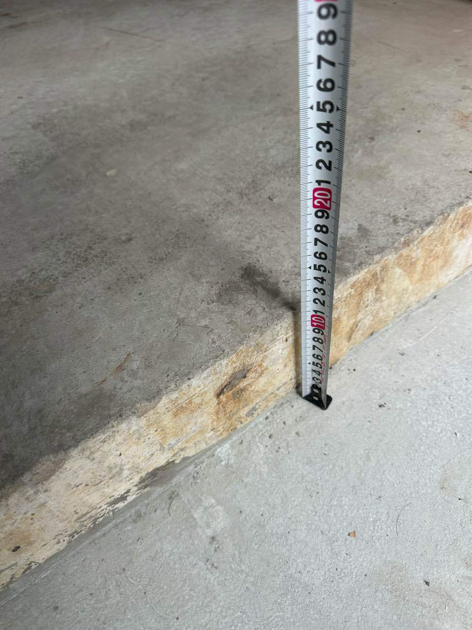 東京都江東区の店舗にて、置床工事を行いました。(乾式二重床)【秀和建工】