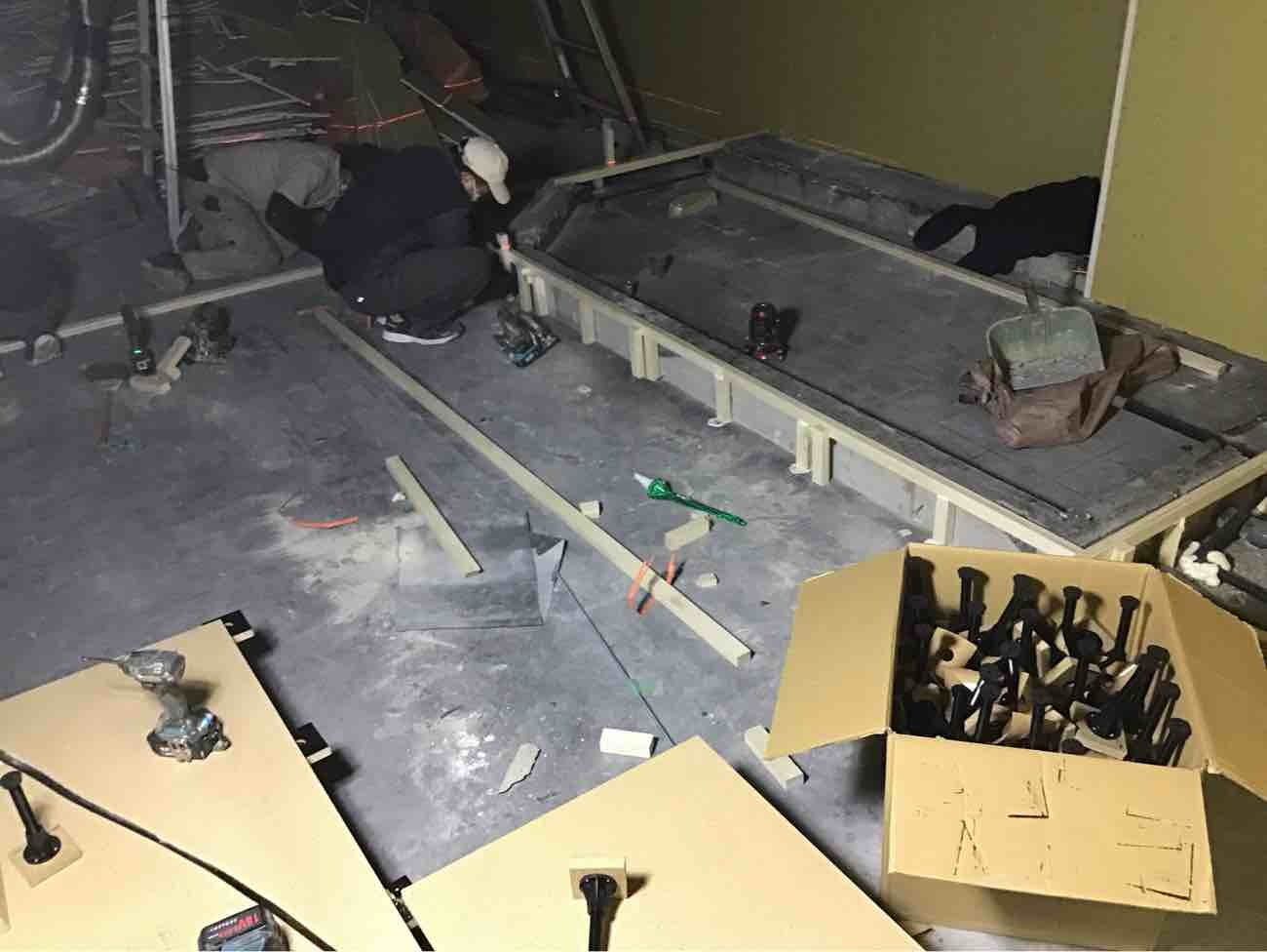 千葉県千葉市の店舗にて、置床工事を行いました。（乾式二重床）【秀和建工】